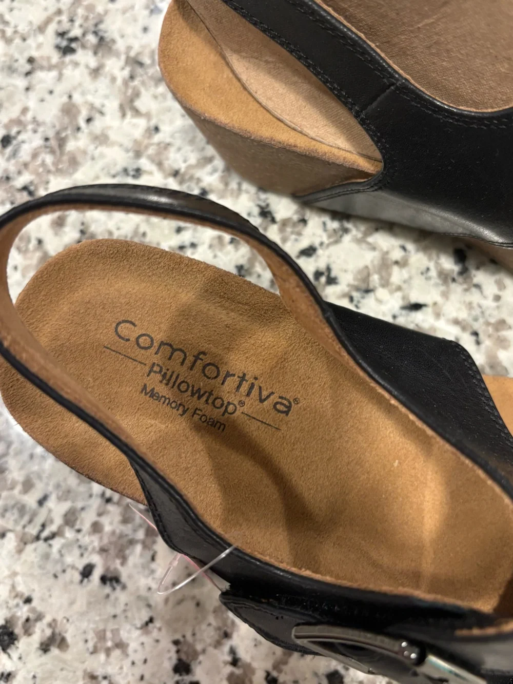 NEW Comfortiva Erlina Wedge Sandal Black Leather Heel Buckle Women’s Size 8 M